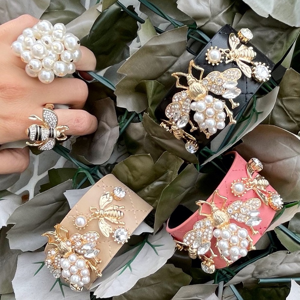 Fashion Pearls Ring & Gold Bee Ring